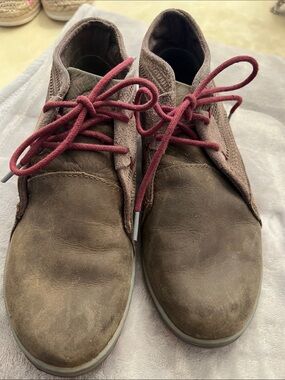 Merrell Women's Brown Suede Ankle Booties with Burgundy Laces